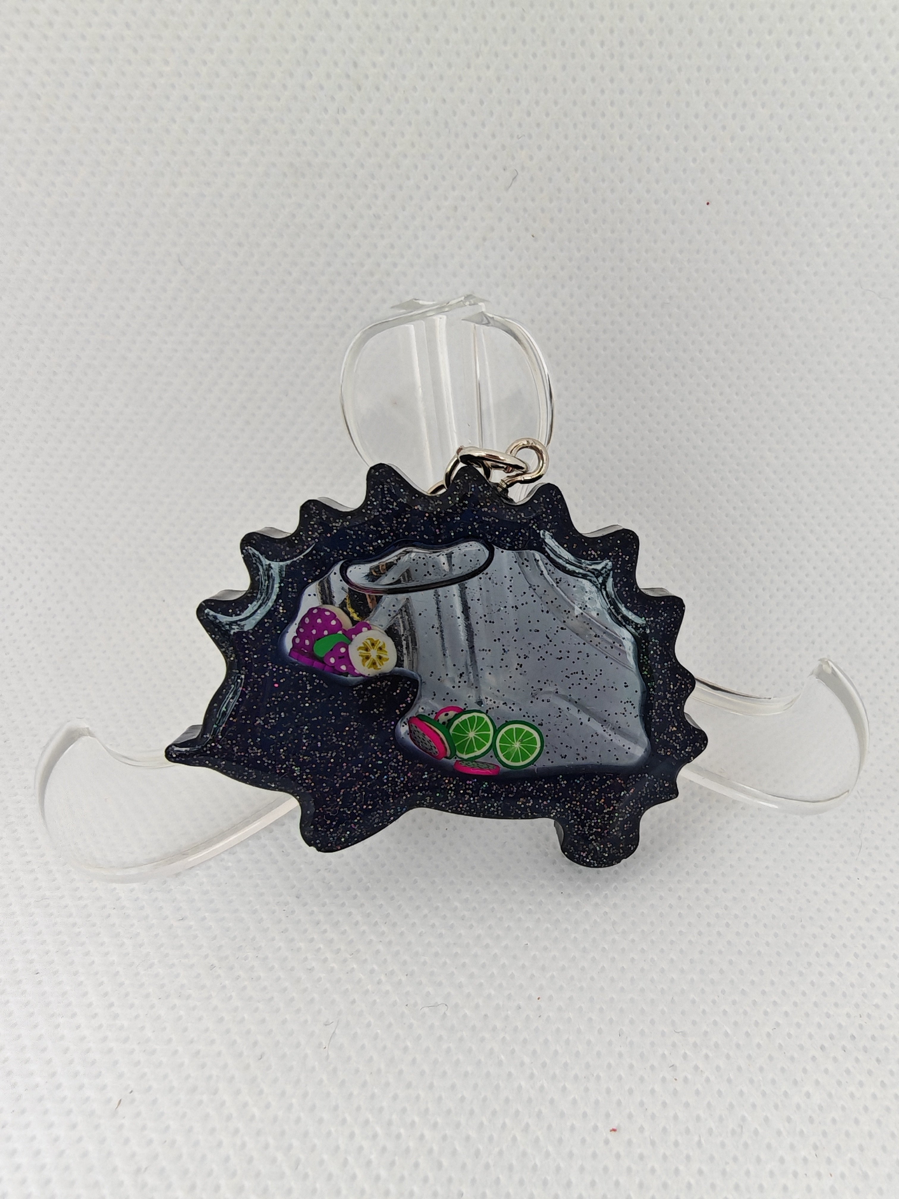 Black Glitter Hedgehog Resin Shaker Keyring: Fruit Slice Liquid Core Charm