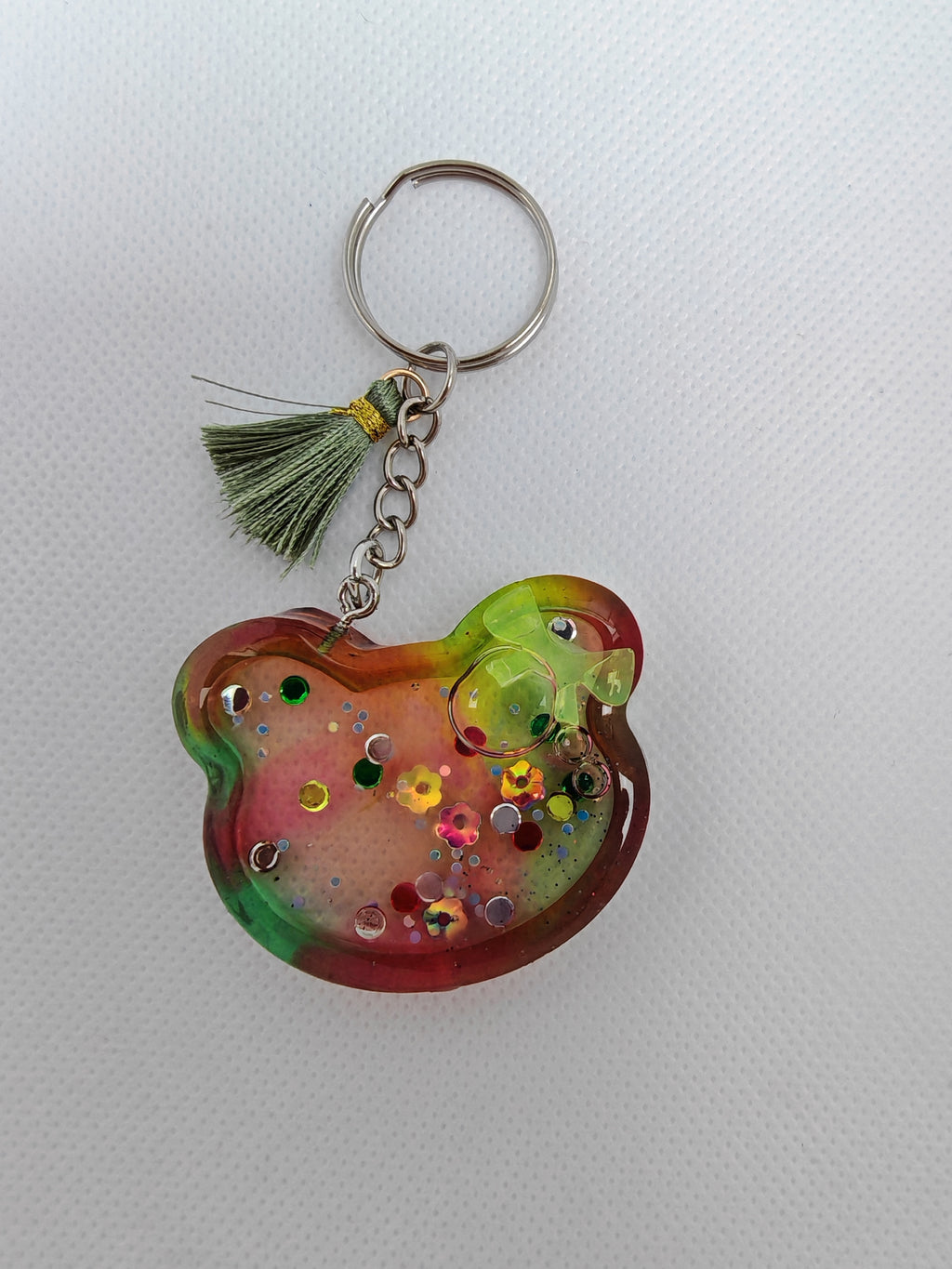 Rainbow Bear Resin Shaker Keyring: Kawaii Glitter Charm with Tassel