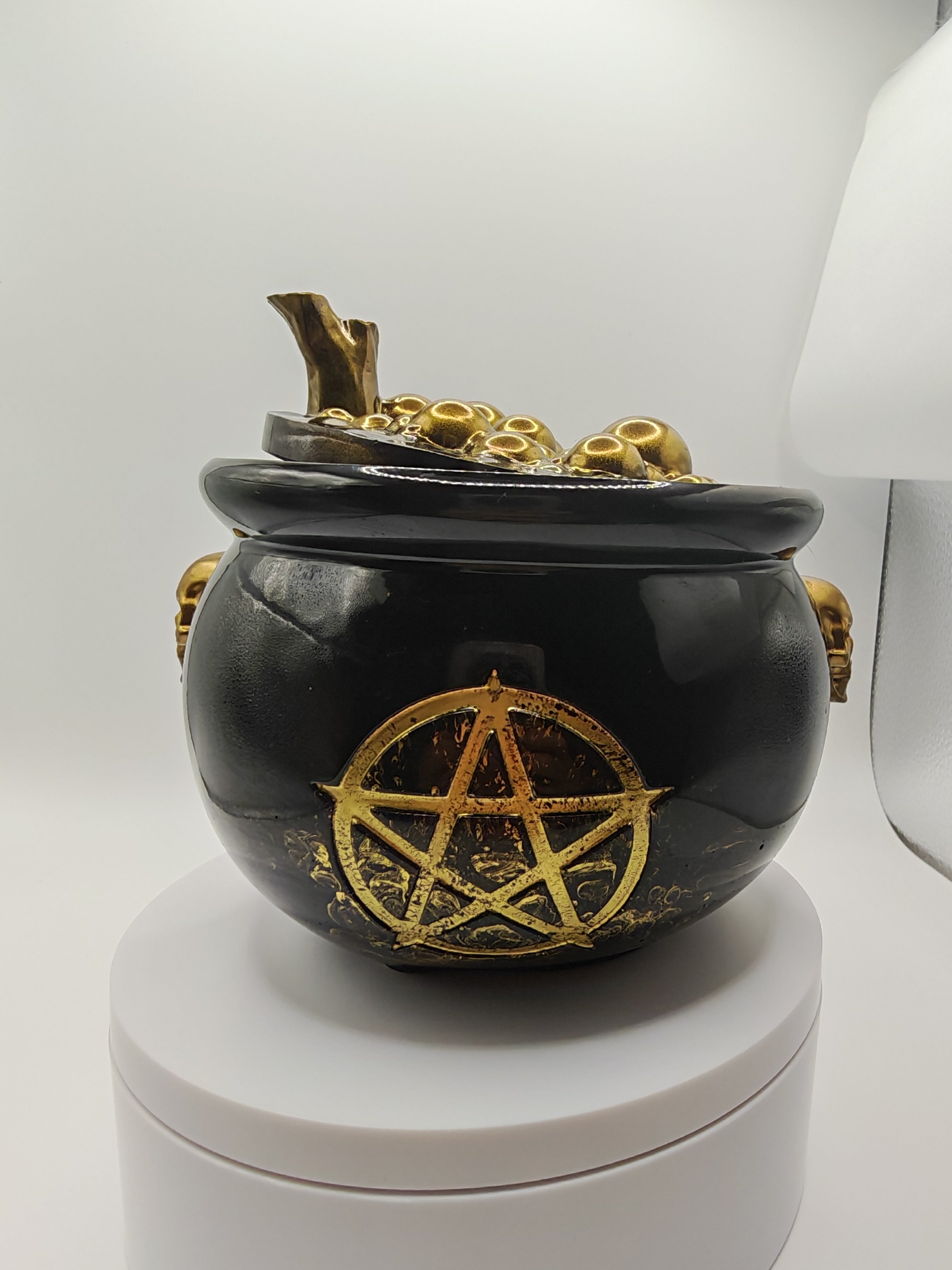 Witchy Black Cauldron Jewelry Box: Gold Pentagram & Skull - Gothic Decor