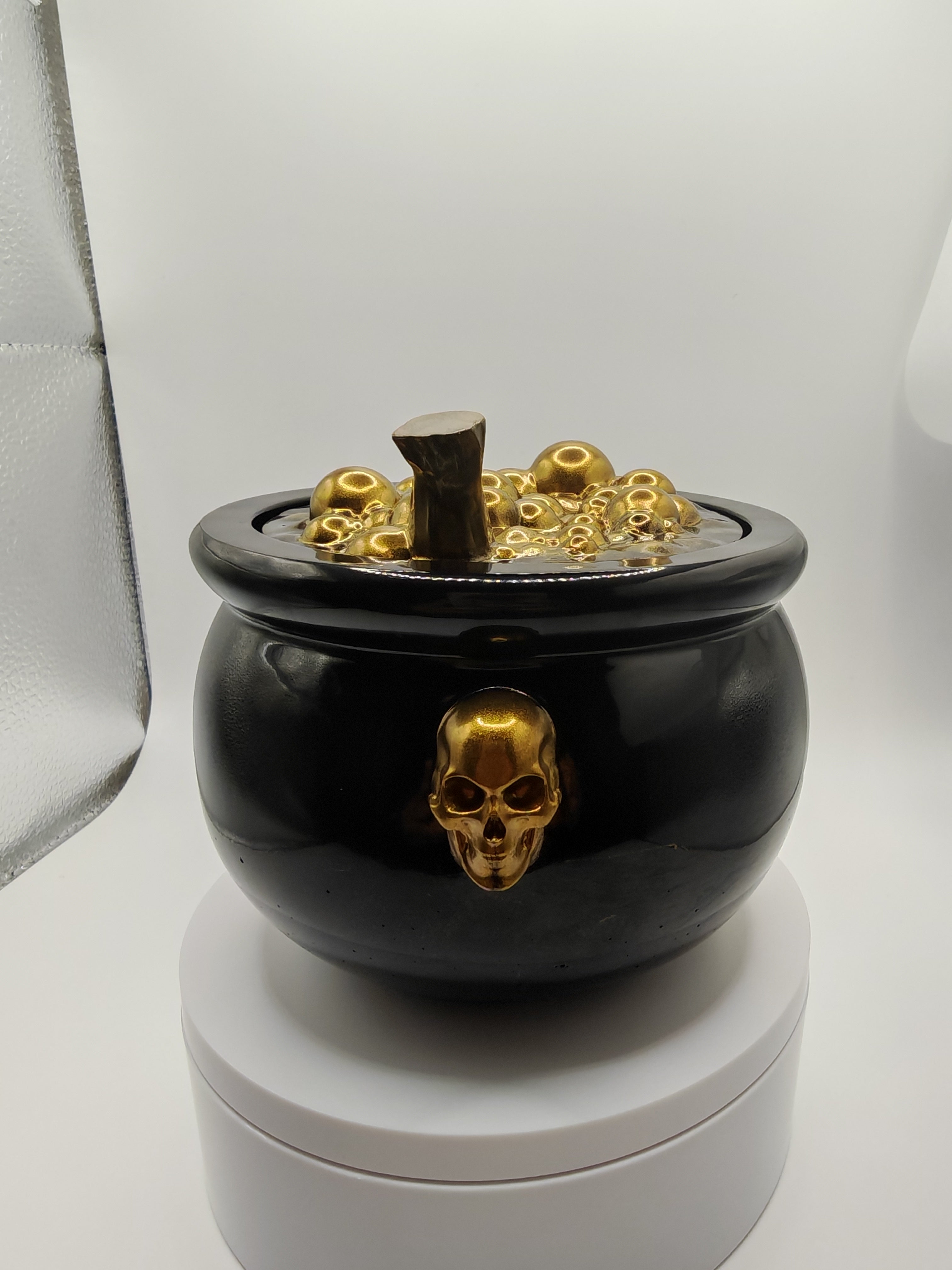 Witchy Black Cauldron Jewelry Box: Gold Pentagram & Skull - Gothic Decor