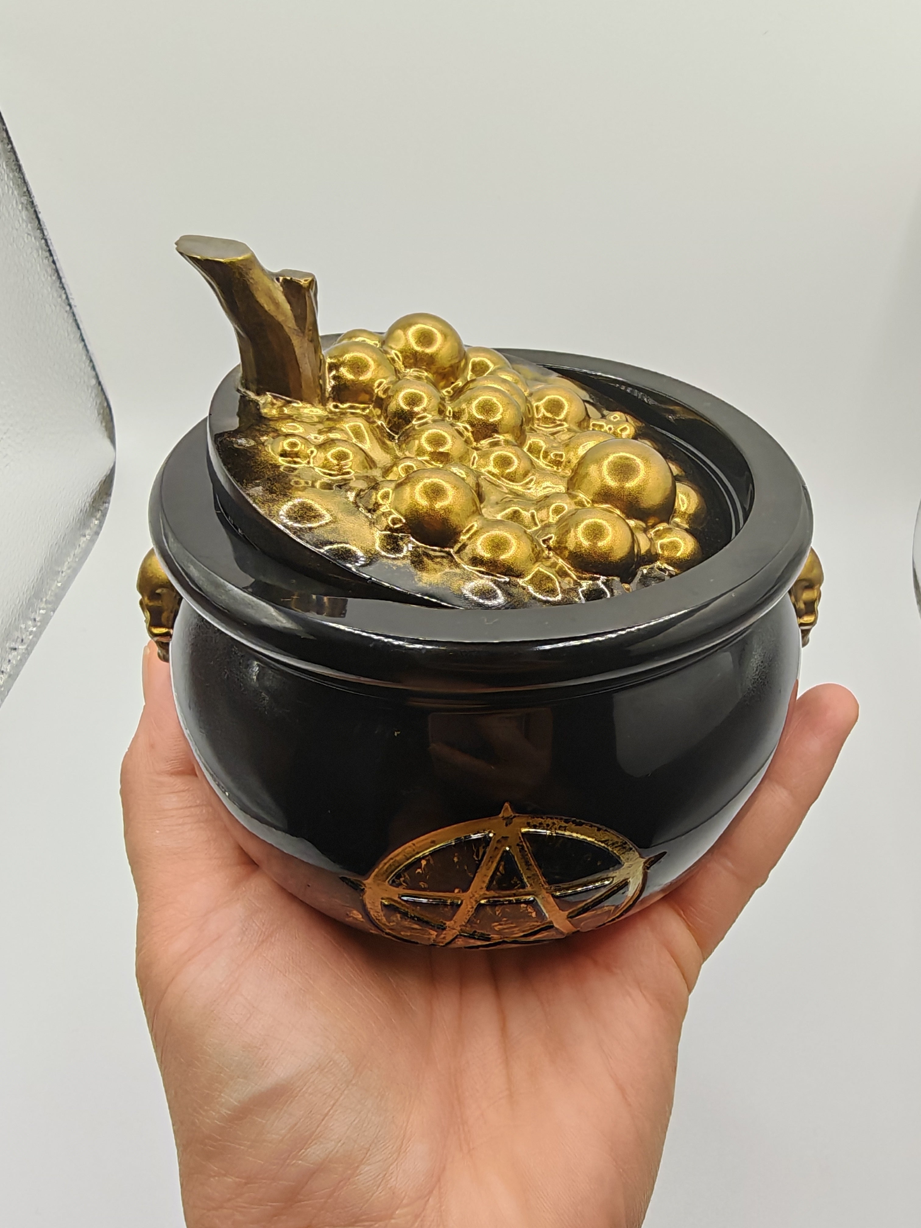 Witchy Black Cauldron Jewelry Box: Gold Pentagram & Skull - Gothic Decor