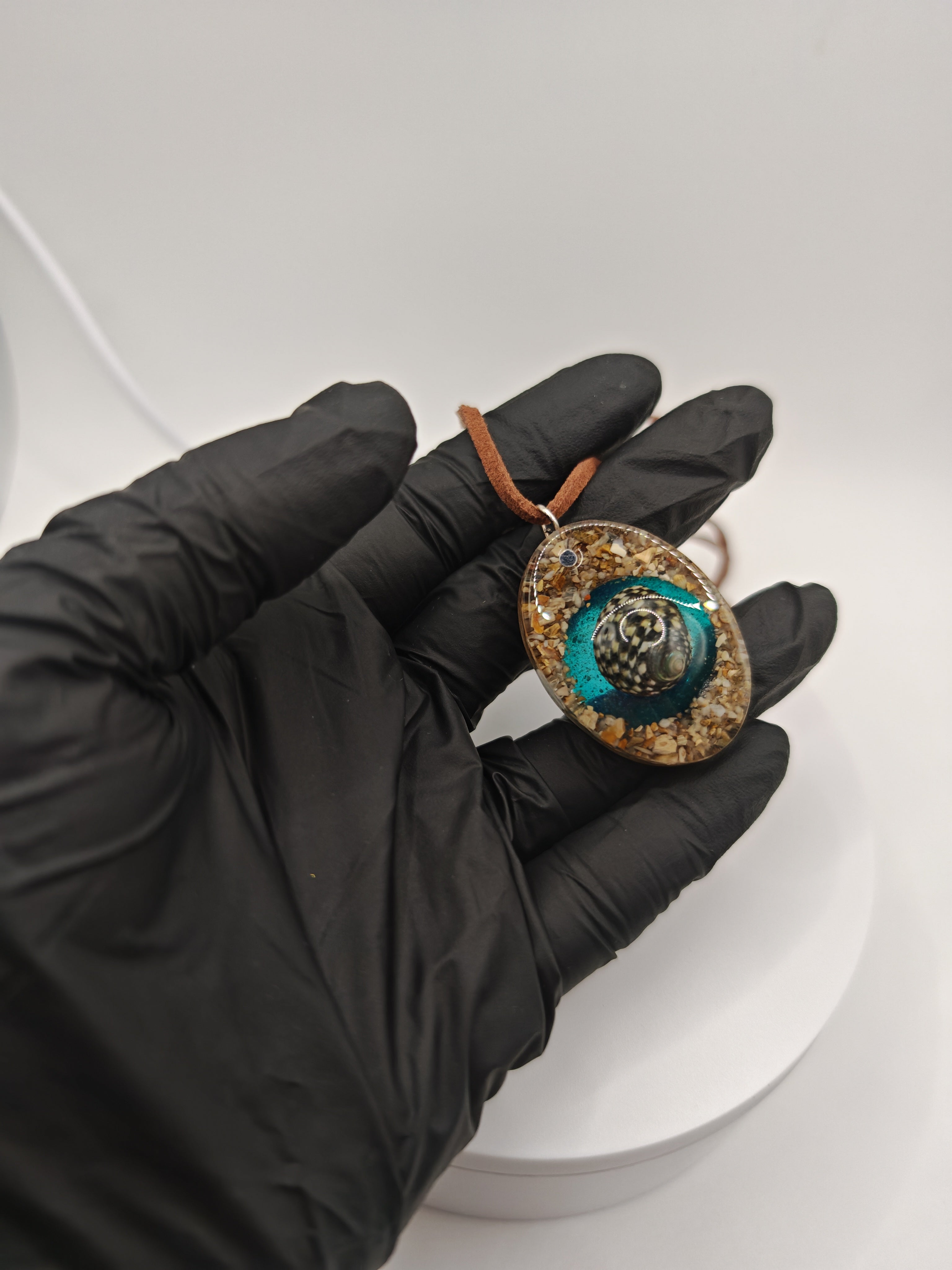 Handmade Resin Seashell Pendant Necklace: Coastal Ocean Jewelry